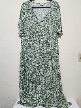 Ava Viv 2X Women's Cottage Core Green White Floral Maxi Boho Button Dress C02